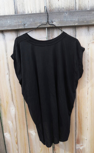 Good Girl Black Women's Flowy Muscle Tank Top